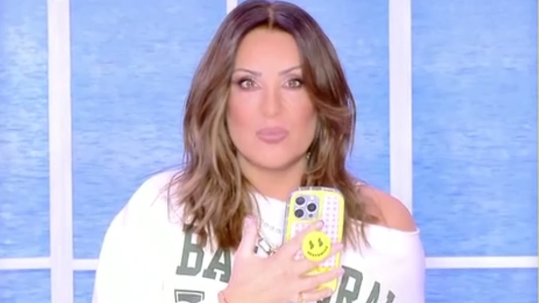 Το on air τηλεφώνημα της Ναταλίας Γερμανού στον Θάνο Καλλίρη