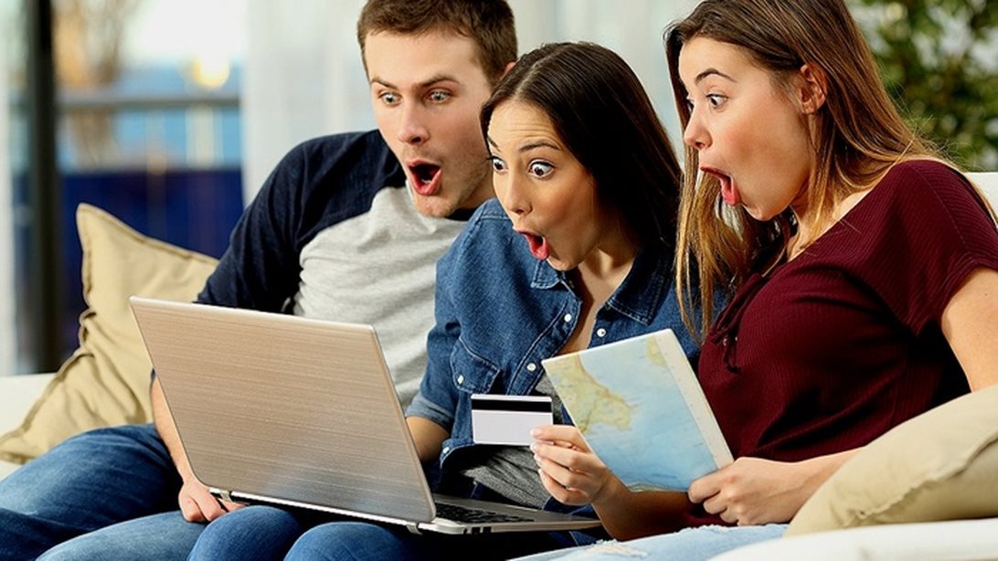 Όλα όσα πρέπει να προσέξεις αν κλείνεις online τις διακοπές σου
: 9 πρακτικές συμβουλές για να αποφύγεις τις δυσάρεστες εκπλήξεις
