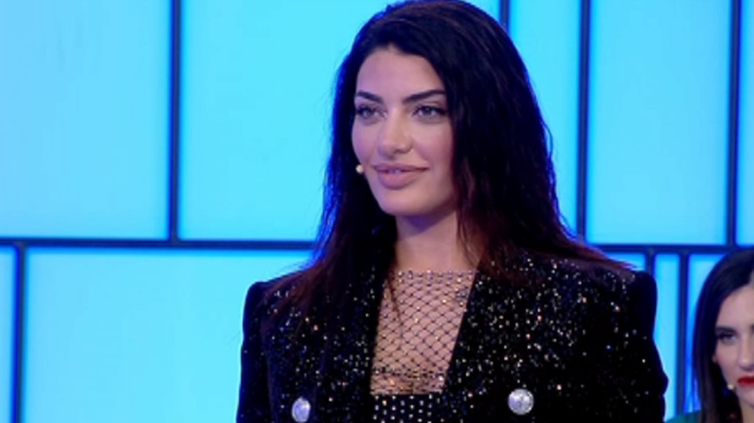 My Style Rocks: Η σέξι εμφάνιση της Καζαριάν, ο χορός με τη Στικούδη &amp; τα σχόλια των συμπαικτριών της