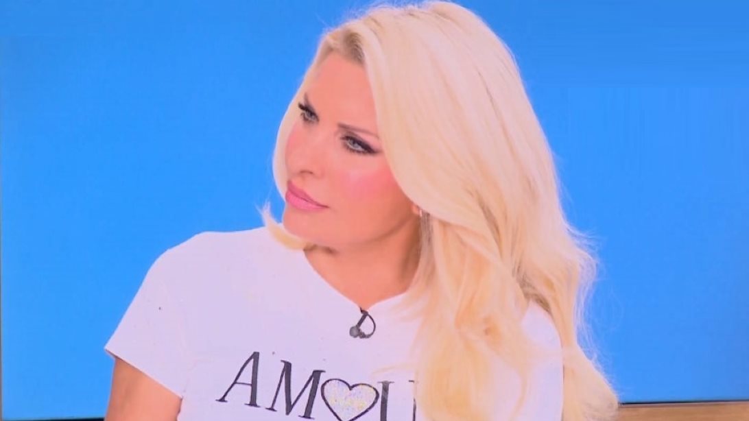 Η σπάνια αιχμή της Ελένης Μενεγάκη on - air