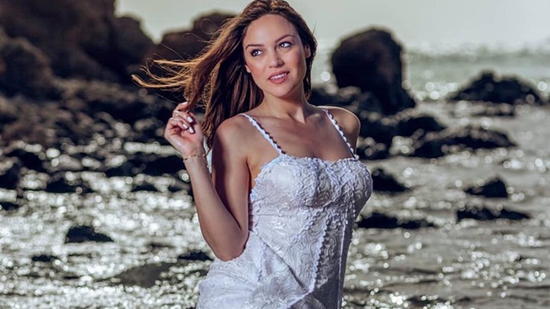 Μπάγια Αντωνοπούλου: Έχει γενέθλια! Η εντυπωσιακή (και όλο νόημα) τούρτα και η ηλικία της
