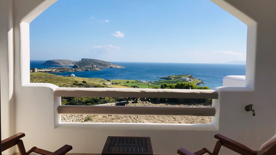 Theasis Luxury Suites: Απόλυτη χαλάρωση σε ένα ρομαντικό σκηνικό στη Σχοινούσα