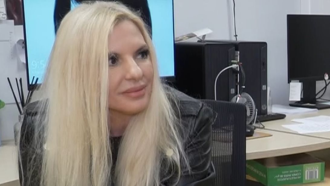 Αννίτα Πάνια: "Είπα στους τηλεθεατές "μισό λεπτό να κουμπώσω το τζινάκι μου". Γεια σας είμαι η Αννίτα"