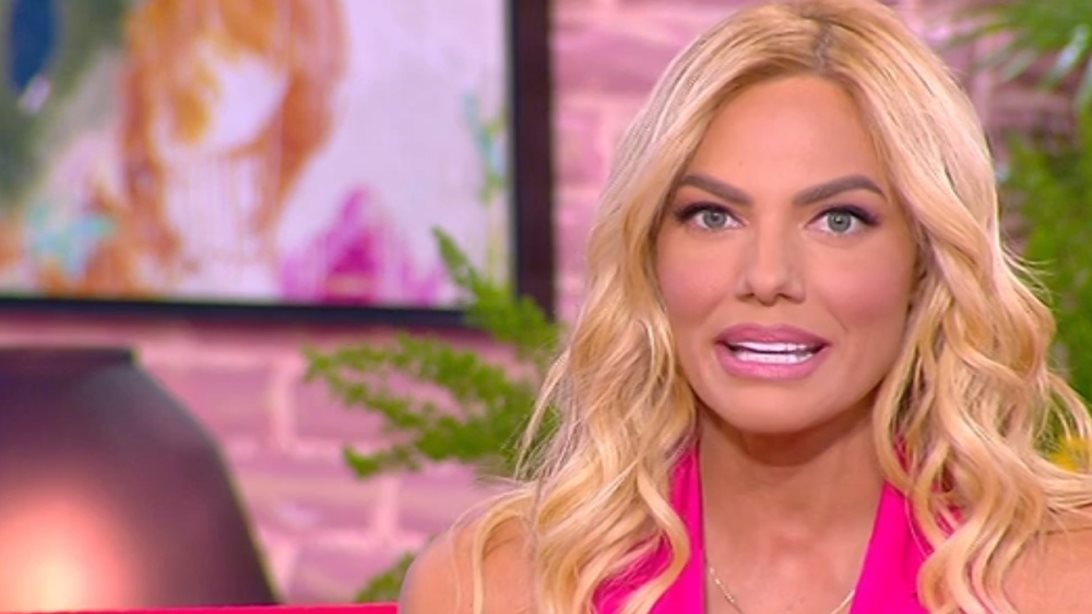 Ιωάννα Μαλέσκου | Έτσι έκλεισε την τηλεοπτική της χρονιά στον ΣΚΑΙ - &quot;Δεν έρχομαι να δείχνω στημένη ούτε να δείχνω σαν ρομπότ. Μαθαίνω από τα λάθη μου&quot;