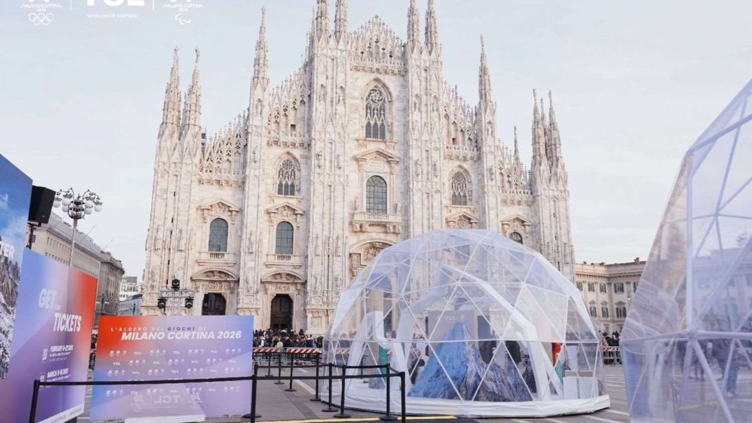 H Winter Wonderland φωτίζει το Μιλάνο για τους Χειμερινούς Ολυμπιακούς Αγώνες