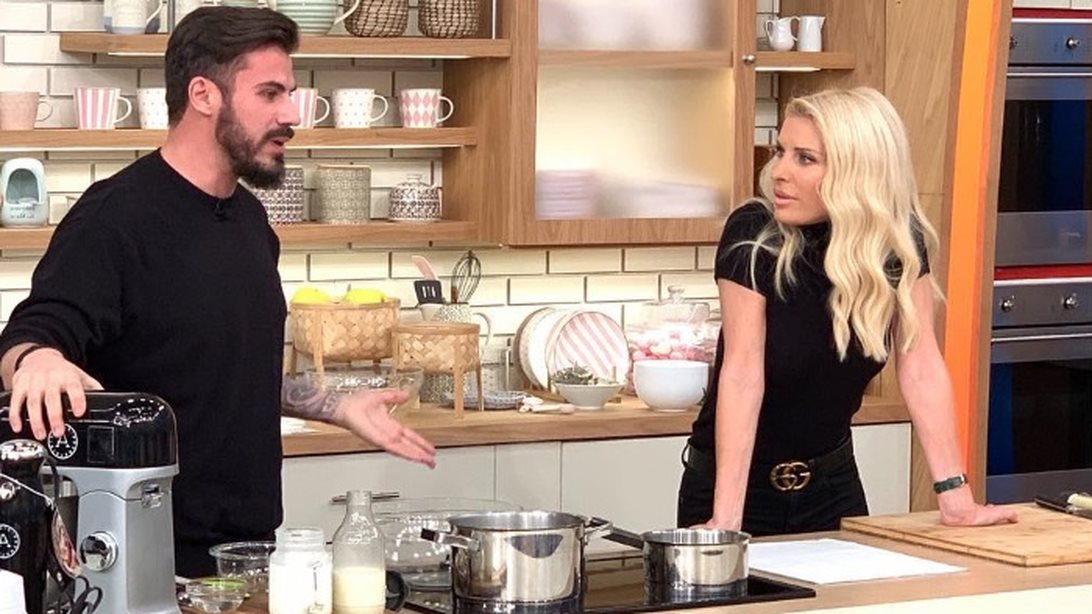 Ελένη Μενεγάκη: Κι όμως το έκανε! Πήγε ο Πετρετζίκης στην εκπομπή &amp; εκείνη ξεκίνησε τα beauty tips