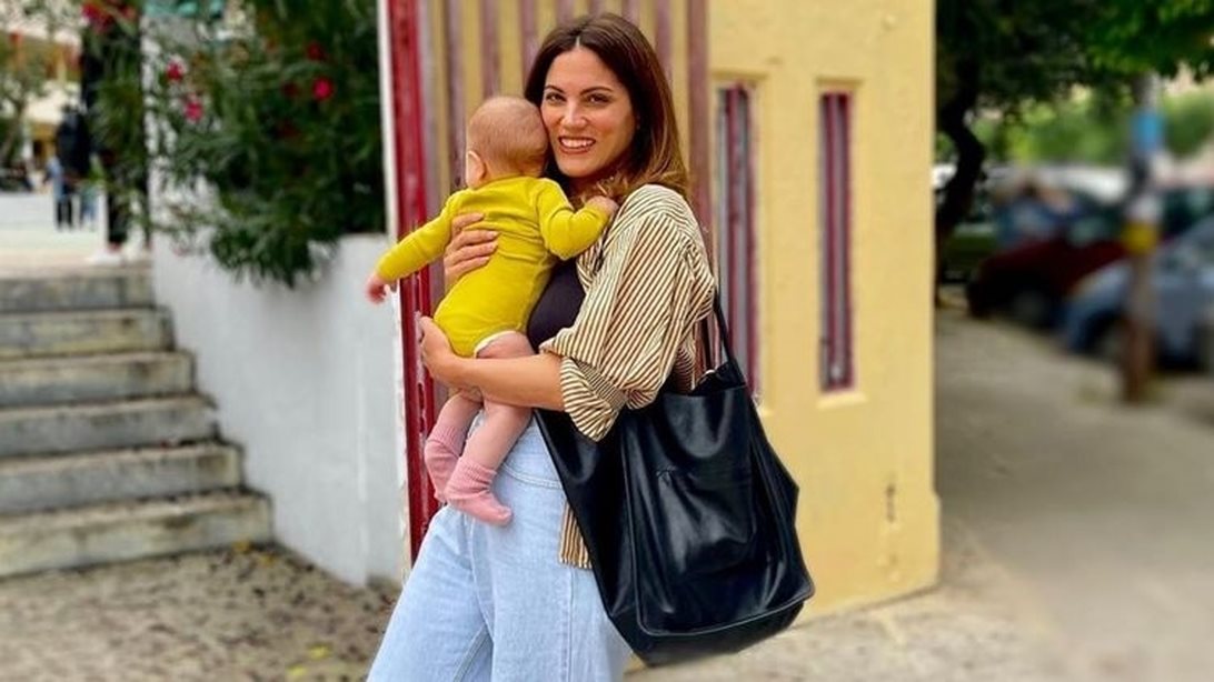 Μαίρη Συνατσάκη: &quot;Ποτέ κανένας δεν είχε καλή τύχη ξυπνώντας ένα νήπιο&quot;