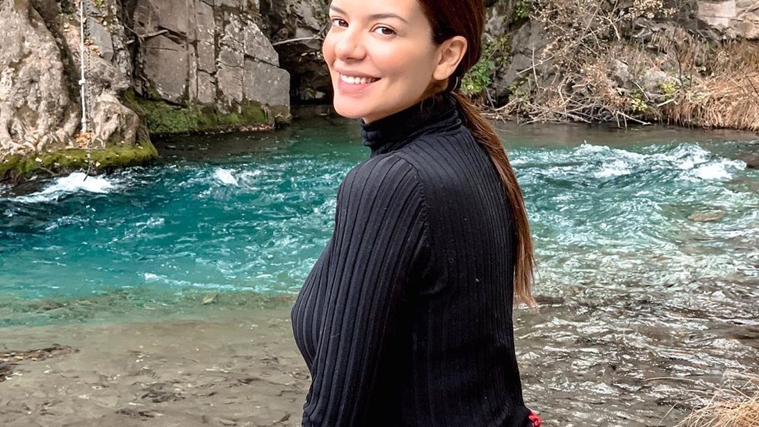 Νικολέττα Ράλλη: Ποζάρει με την φουσκωμένη κοιλίτσα της | Δείτε τη φωτογραφία!