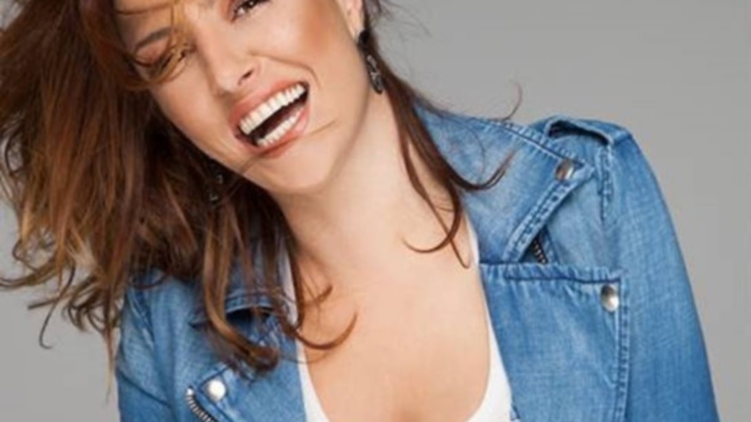 Έλενα Παπαρίζου: Άλλαξε τα μαλλιά της: Δείτε τη φωτογραφία!