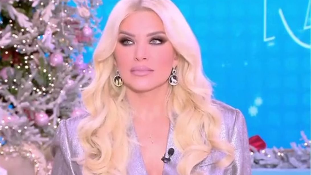 Κατερίνα Καινούργιου: &quot;Εκείνος με ήξερε - Εγώ δεν έχω ιδέα από ποδοσφαιριστές πια, παλιά ήξερα&quot;