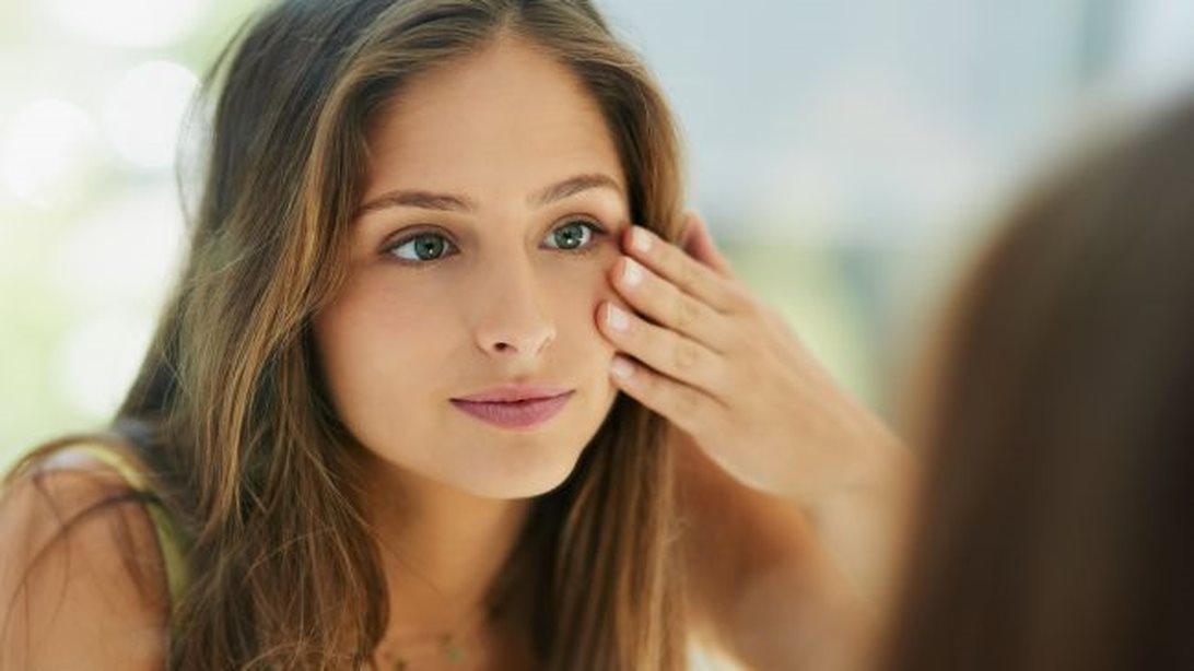 Κουκούτσι ελιάς: Πώς κάνει θαύματα στο πρόσωπό μας;