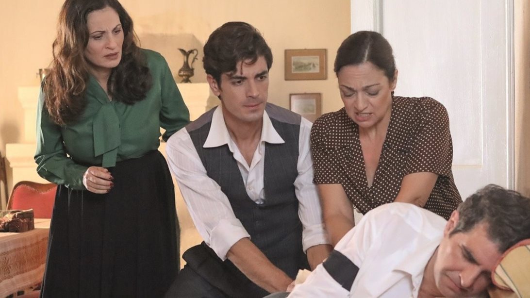 Άγριες Μέλισσες: Αυτό είναι το νέο πρόσωπο που εισβάλλει στη σαρωτική σειρά του ΑΝΤ1!