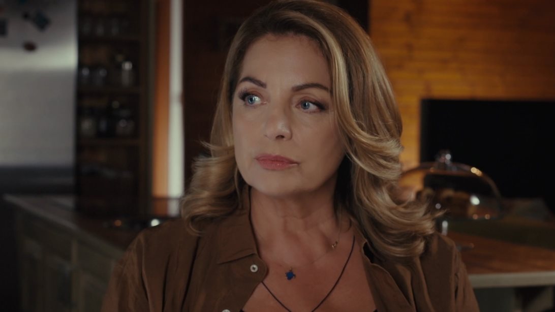 "Η γη της Ελιάς" σε νέα ώρα τις Παρασκευές - Μάθε τα πάντα για το αποψινό επεισόδιο