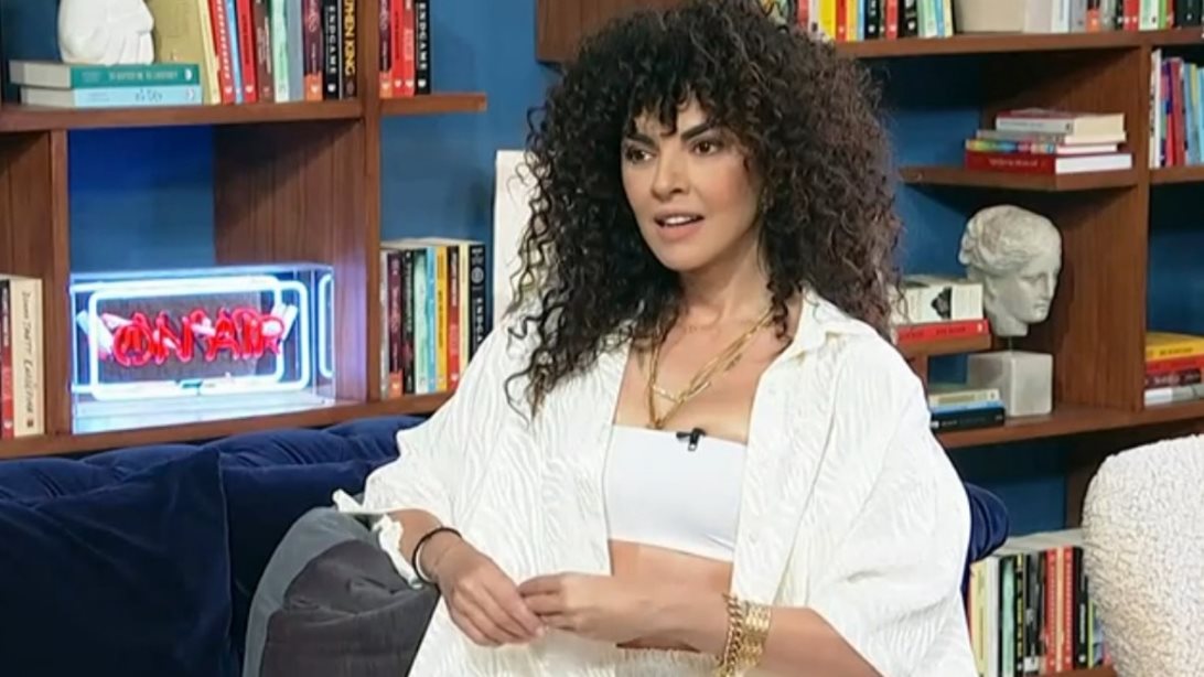 Έξαλλη η Μαρία Σολωμού: "Δεν είμαι τρελή! Πουθενά δεν μου έχουν ζητήσει βιβλιάριο του σκύλου"