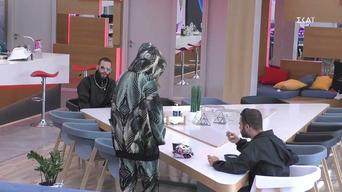 &quot;Big Brother&quot; | Τα πειράγματα του Νίκου στην Ευδοκία: &quot;Άμα άρχισες και εσύ..&quot;