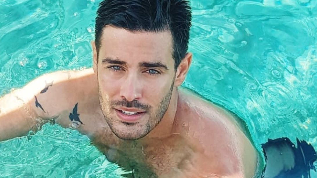 Κώστας Μαρτάκης
: Το τρυφερό στιγμιότυπο με την αδερφή του από τις καλοκαιρινές τους διακοπές