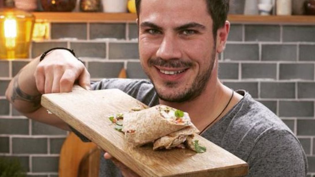 Άκης Πετρετζίκης: Η συνταγή σε συνεργασία με τον Jamie Oliver: VIDEO