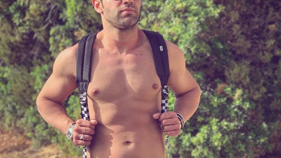 Πέτρος Ιακωβίδης: Αποκάλυψε τον λόγο που ανεβάζει ημίγυμνες φωτογραφίες στο Instagram