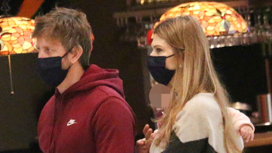 H Εύα Καϊλή σε σπάνια καθημερινά στιγμιότυπα με τον σύντροφό της και την κόρη τους, Αριάδνη