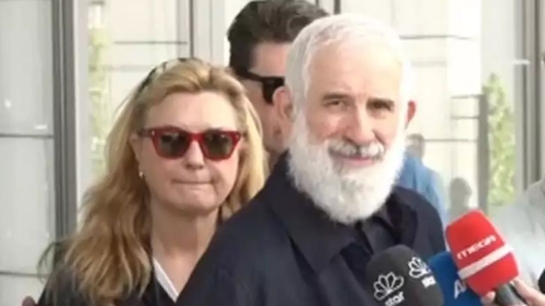 Ο Πέτρος Φιλιππίδης μιλά πρώτη φορά έξω από το δικαστήριο: "Θα τα πούμε όλα!"