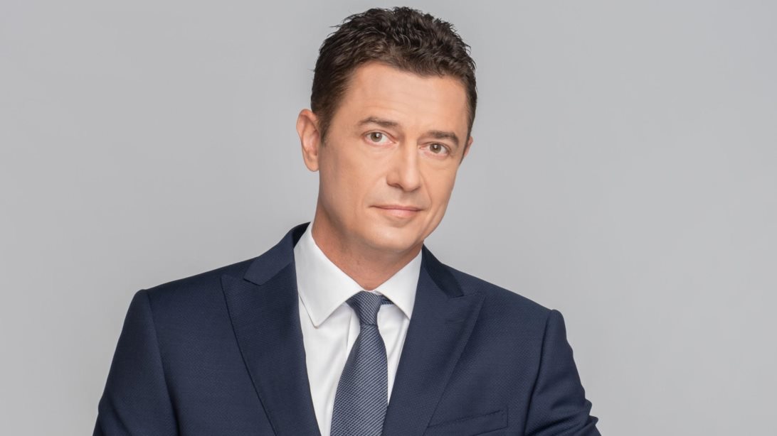 Alpha | Ο Αντώνης Σρόιτερ επιστρέφει από τη Δευτέρα 5/9 στο Κεντρικό Δελτίο - Τα νέα πρόσωπα &amp; οι αλλαγές