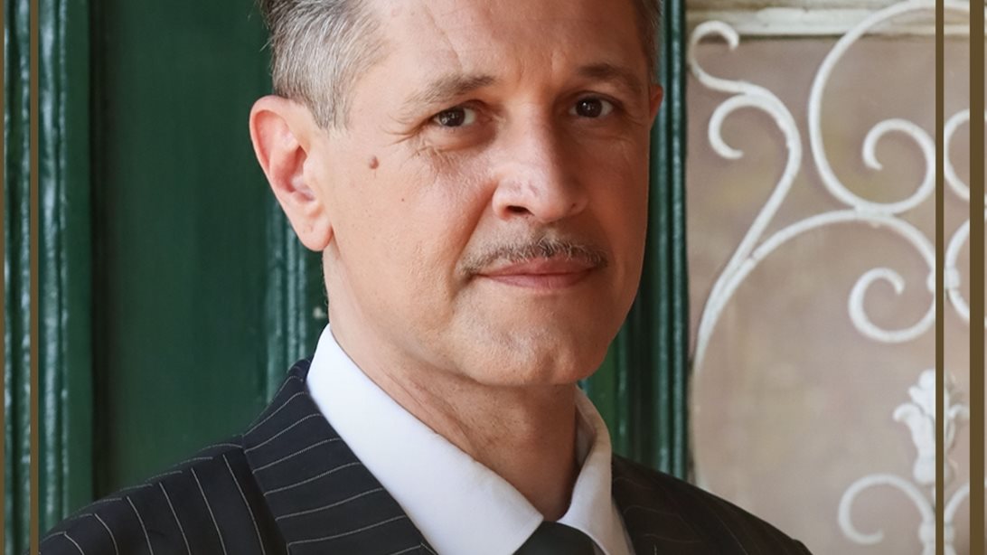 Ο Αιμίλιος Χειλάκης στους Πανθέους | Ο ρόλος του στη νέα σειρά του ΣΚΑΙ