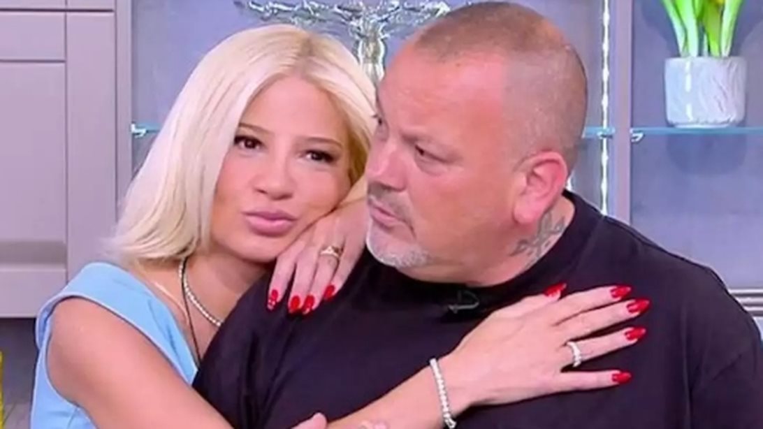 Ο Δημήτρης Σκαρμούτσος απάντησε στη Φαίη Σκορδά για το αν θα μαγειρέψει στο γάμο του Στέφανου Κασσελάκη