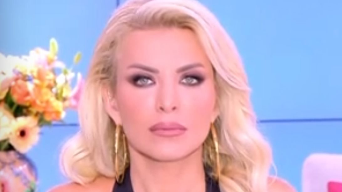 Το αποκαλυπτικό "ατύχημα" της Κατερίνας Καινούργιου on air: "Ντρέπομαι πάρα πολύ. Το είδαν όλοι δυστυχώς"