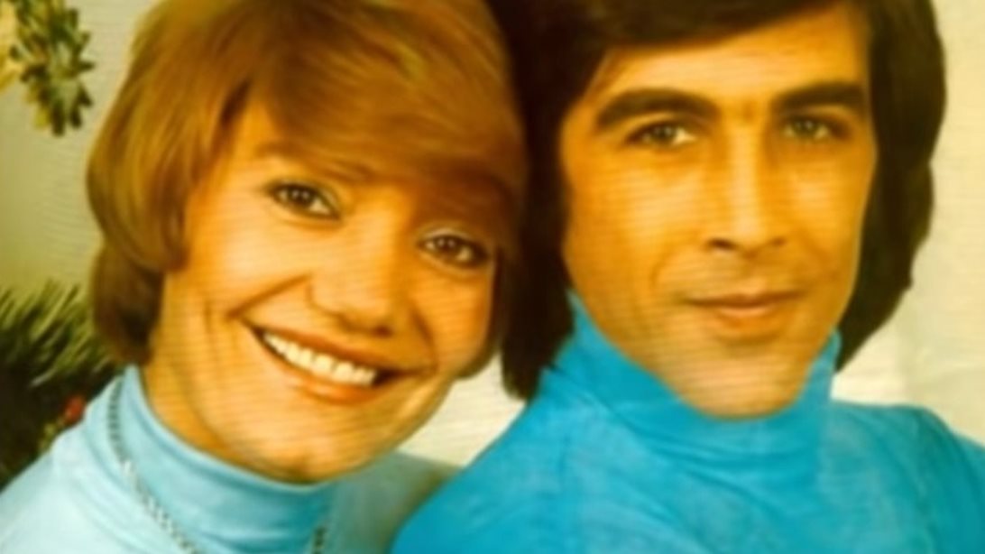 51 χρόνια πριν: Όταν η Μαρινέλλα παντρεύτηκε τον Τόλη Βοσκόπουλο φορώντας τζιν