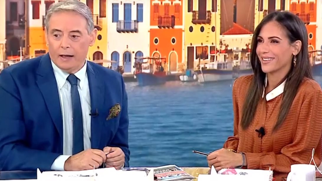 Το αποκαλυπτικό "ατύχημα" της Ανθής Βούλγαρη στην πρεμιέρα της εκπομπής "Κοινωνία Ώρα Mega"