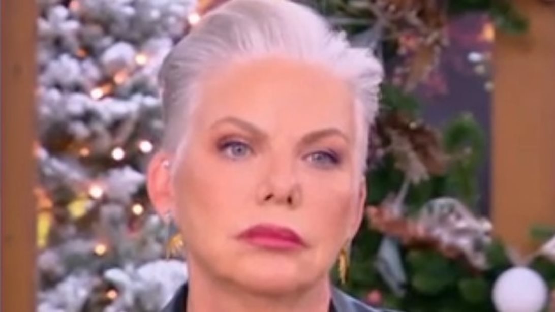 Νανά Παλαιτσάκη Vs Γιώργος Λιάγκας: "Είναι ντροπή γιατί έχουν χαθεί τα μπέσα, ο κόσμος ξερνάει πάνω μας"