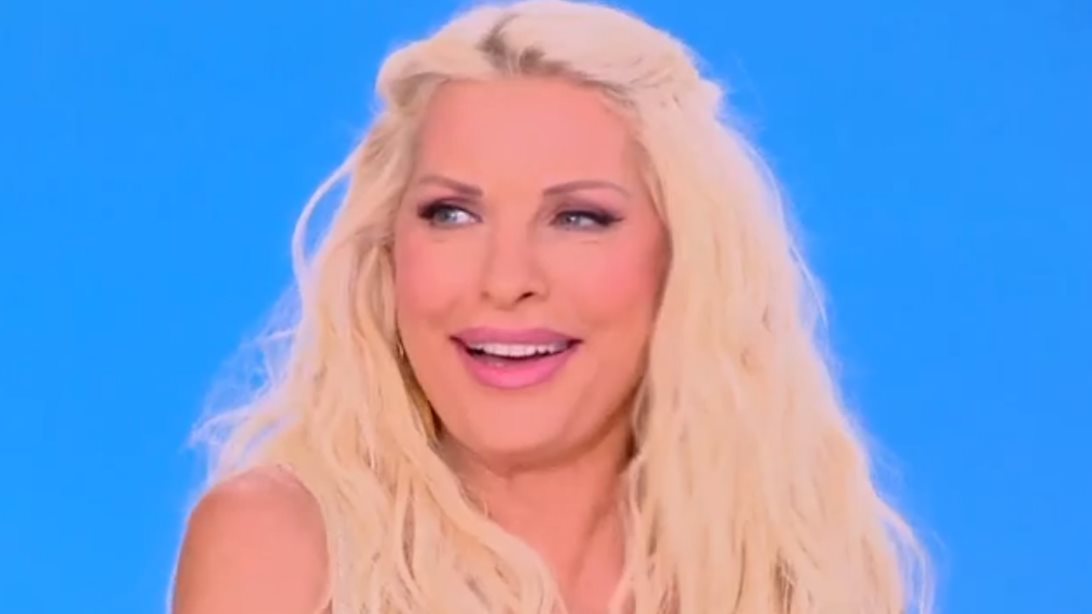 Ελένη Μενεγάκη: "Τώρα πάμε για γεια σας και το διασκεδάζω, δεν κουβαλάω βάρη"