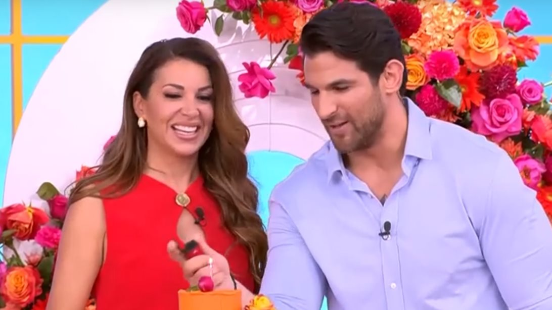 Γενέθλια για την Ελένη Χατζίδου | Η on air έκπληξη και τα τρυφερά λόγια του Ετεοκλή Παύλου