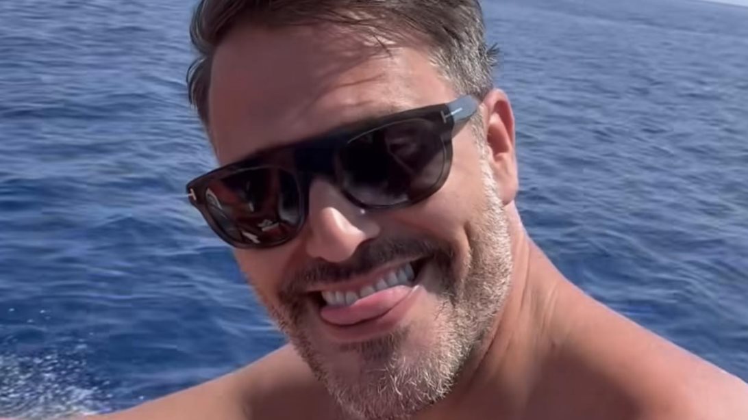 Νέες φωτογραφίες από τις διακοπές του Μιχάλη Λεβεντογιάννη