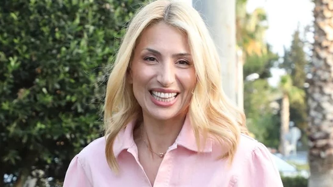 Η Μαρία Ηλιάκη μόλις υιοθέτησε το πολυτελές κούρεμα που κάνουν τώρα όλες οι fashionistas