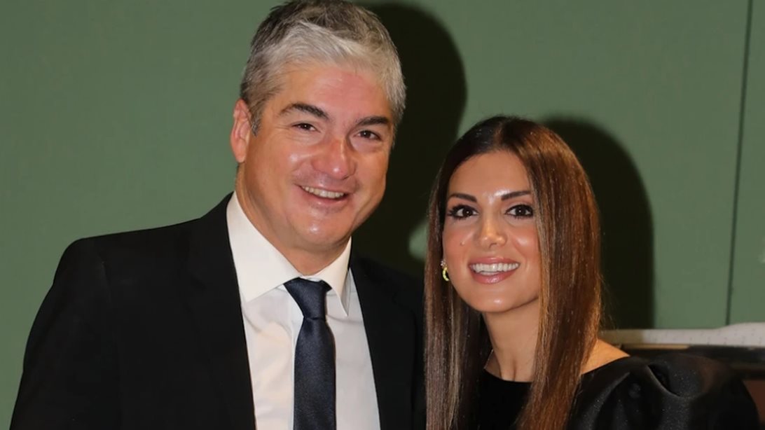 Ο Θέμης Σοφός μας δείχνει πώς περνάει τον χρόνο του με τον γιο του, Γιάννη στην παραλία