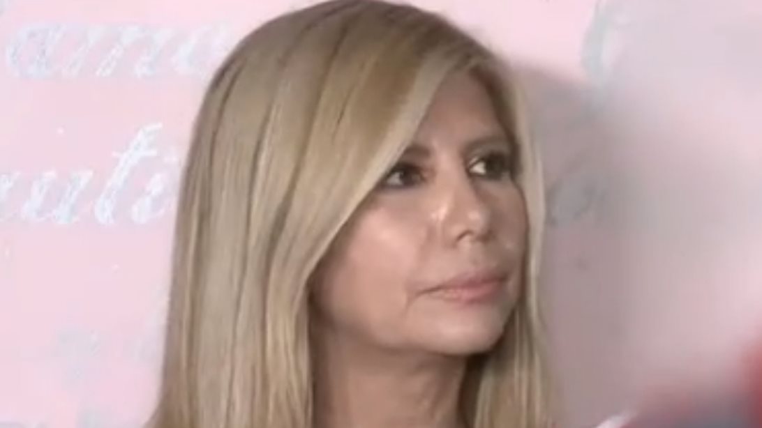 Ζήνα Κουτσελίνη: "Κι ο Γιώργος Λιάγκας ενώ συζητούσε με το κανάλι του, είχε βρεθεί σε άλλο κανάλι και συζητούσε"