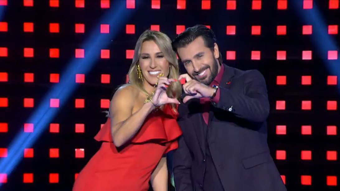 J2US | Που αφιέρωσε η Πηγή Δεβετζή το σημερινό τραγούδι;