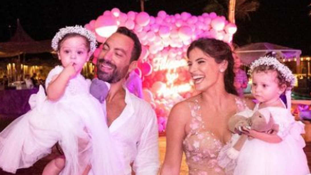 Η Χριστίνα Μπόμπα αποκάλυψε το αγαπημένο χριστουγεννιάτικο παραμύθι της Φιλίππας και της Αριάνας Τανιμανίδη