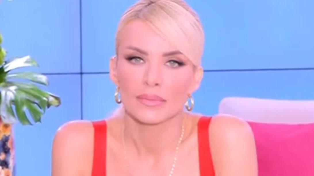 Κατερίνα Καινούργιου: "Πήγα στον πλαστικό και μου είπε ότι αυτό είναι το μόνο σημείο που δεν παίρνει χειρουργείο"