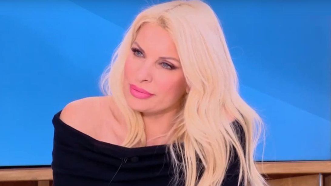 "Είχαμε λάβει φωτογραφία της Ελένης Μενεγάκη να βγαίνει από τον γυναικολόγο της με ανοιχτό κουμπί"