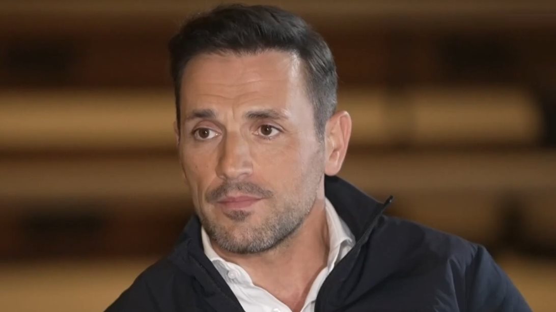 "Ο Νίκος Βέρτης με βοήθησε οικονομικά να πάρω το πρώτο μου μικρόφωνο"