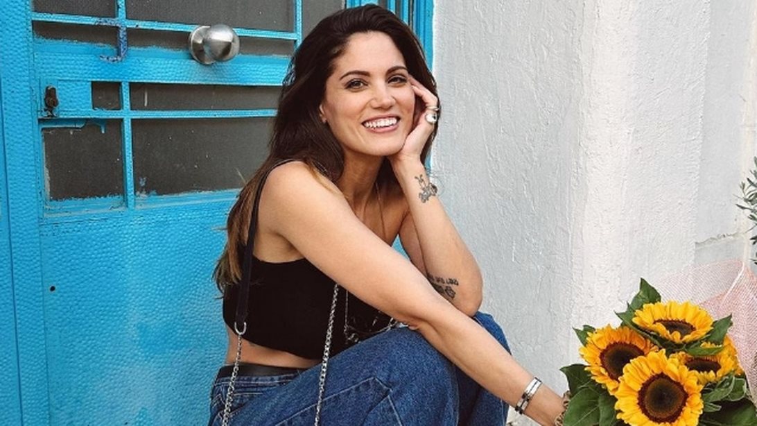 Πάσχα στην Πάρο για τη Μαίρη Συνατσάκη, τον Ίαν Στρατή και την κόρη τους!