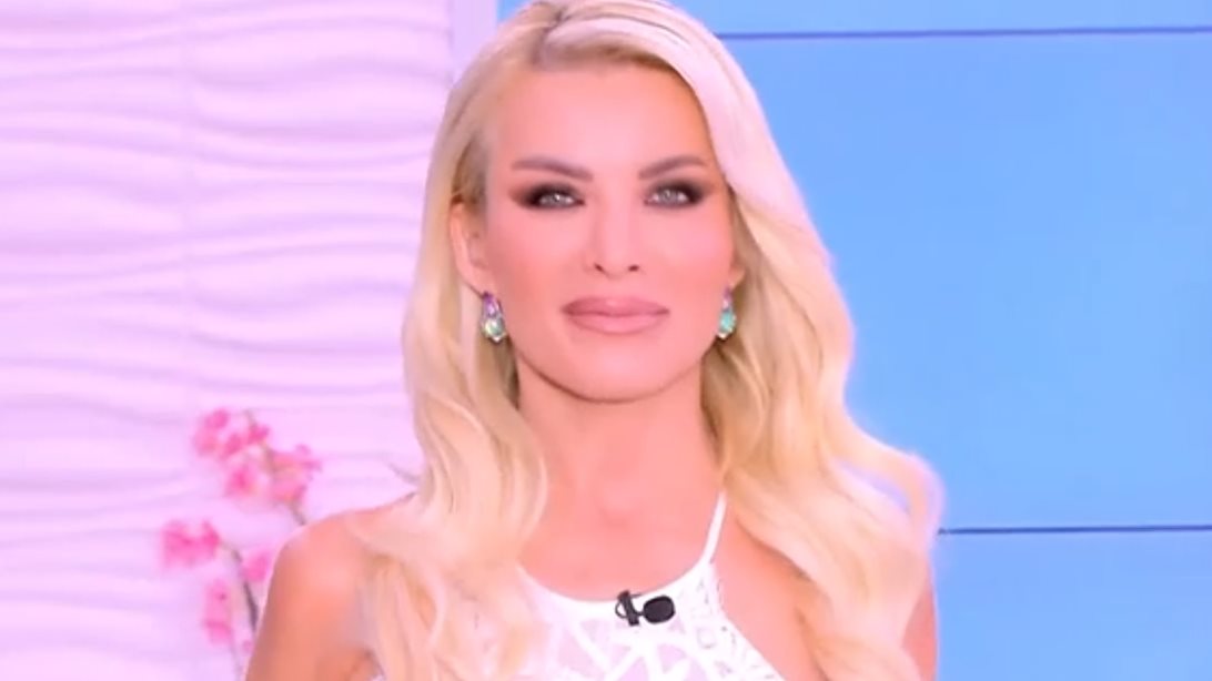 Κατερίνα Καινούργιου: "Φοράω και λευκά...κάθε φορά που βλέπω πρόταση γάμου με σκέφτομαι εκεί στη μέση"