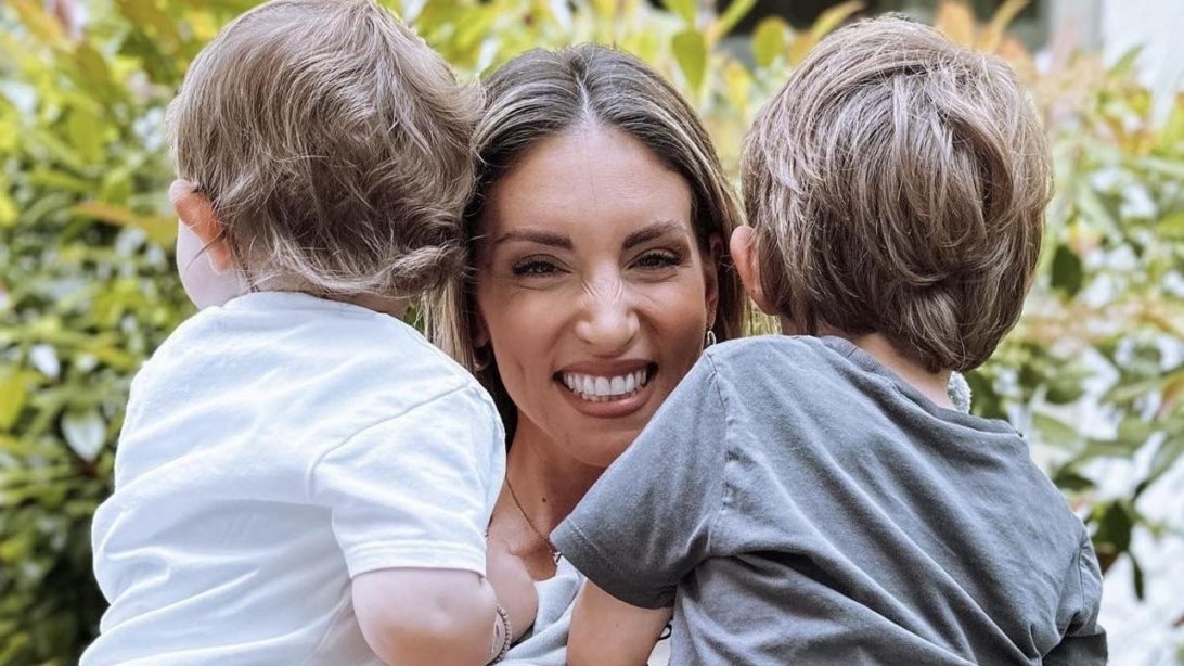 Ο Μάξιμος Μιχόπουλος ετοιμάζεται για την Α’ Δημοτικού - Η ανάρτηση της Αθηνάς Οικονομάκου