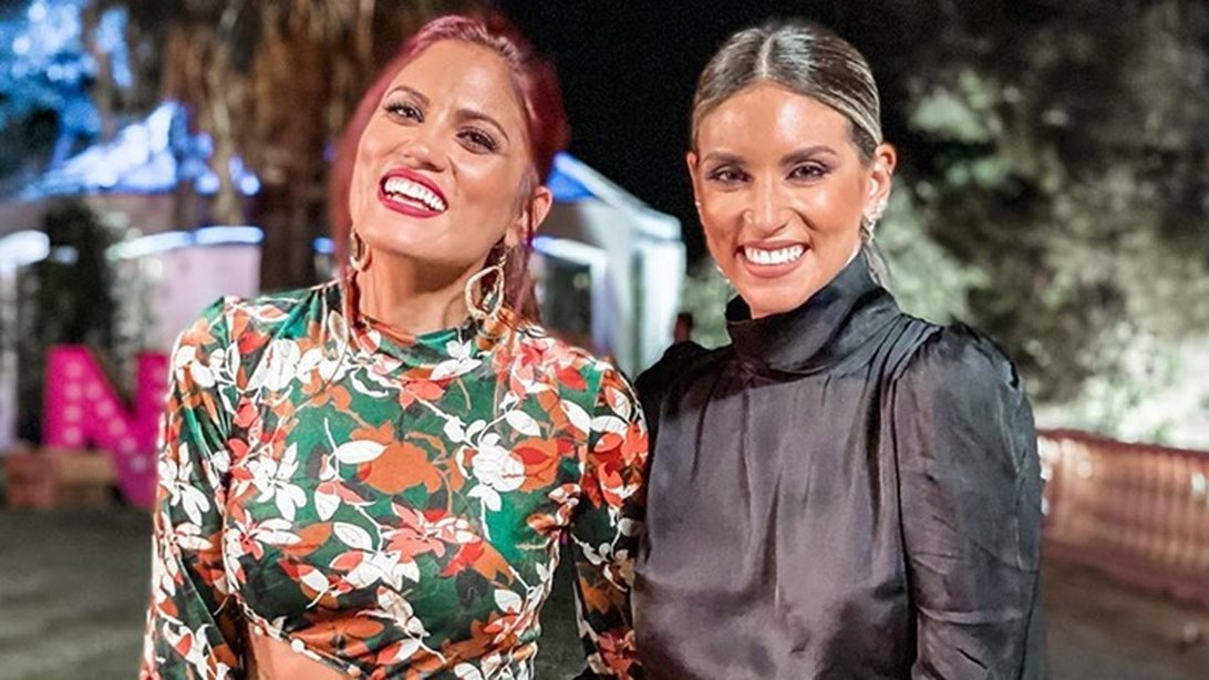 Αθηνά Οικονομάκου &amp; Μαίρη Συνατσάκη για πίτσα με τις συνεργάτιδές τους στο Νέο Ψυχικό