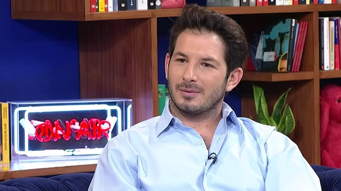 Γιώργος Περρής: "Δεν έχω κρύψει ποτέ αυτό που είμαι. Το coming out ήταν μία κίνηση πολιτική - Ένιωθα ότι κάτι πάνω μου είναι λάθος. Υπήρχε μέσα μου μια υποκείμενη ντροπή"