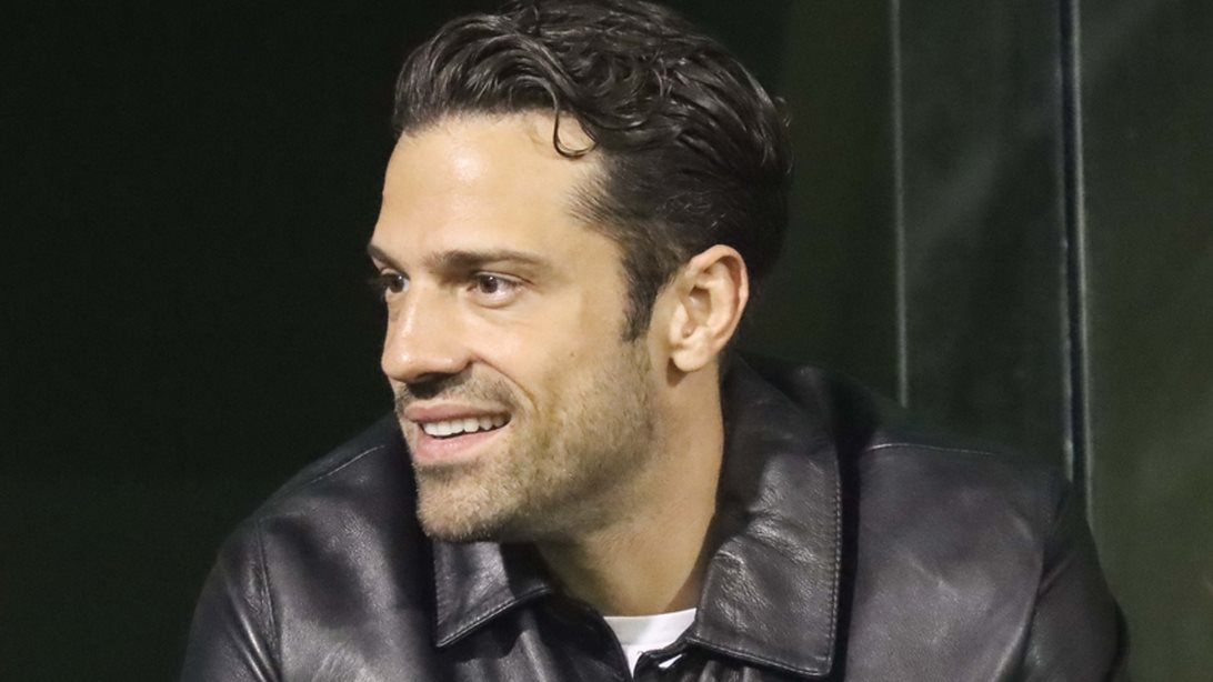 Βραδινή έξοδος στο κέντρο της Αθήνας για τον Κωνσταντίνο Αργυρό, λίγες μέρες μετά τη γέννηση του γιου του