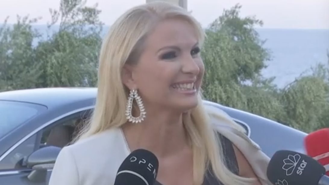 Η Μάγδα Τσέγκου ανακοίνωσε on camera τον γάμο της