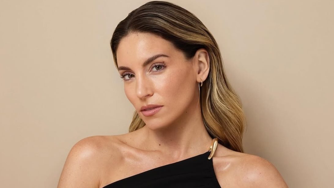 Η Αθηνά Οικονομάκου μας έδειξε για πρώτη φορά το δεύτερο όροφο του σπιτιού της